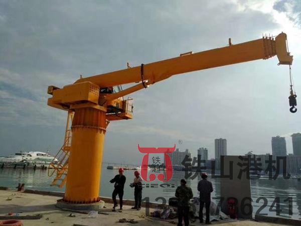 福建廈門(mén)船用起重機(jī)廠家 緊急制動(dòng)+過(guò)載保護(hù)船用起重機(jī)雙重保障